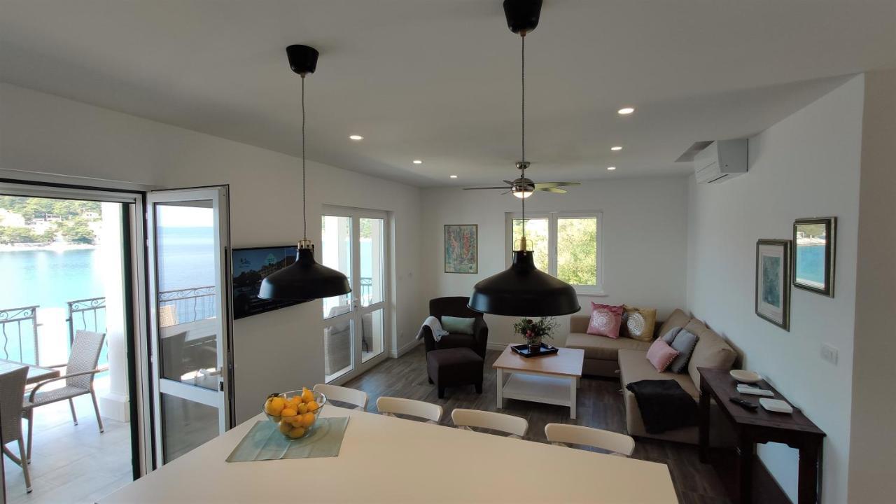 Aria Apartment Sumartin Exterior photo